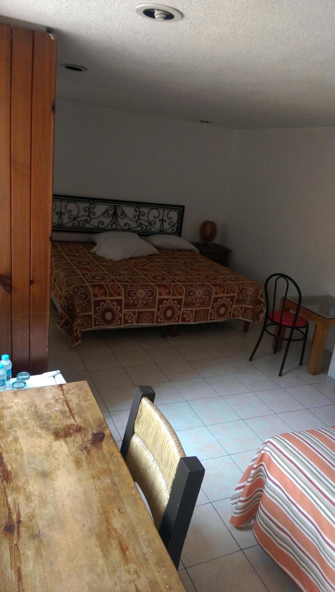 Guest house Anys Hostal 2*