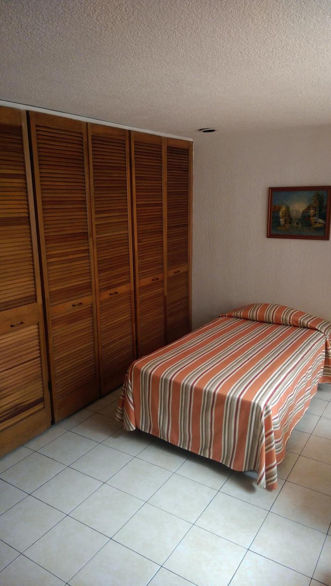 Guest house Anys Hostal Mexico City