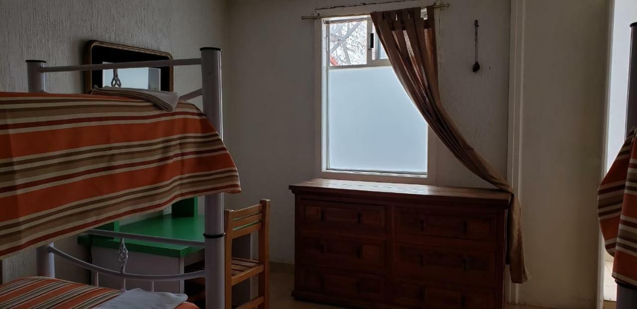 Anys Hostal Guest house 2*