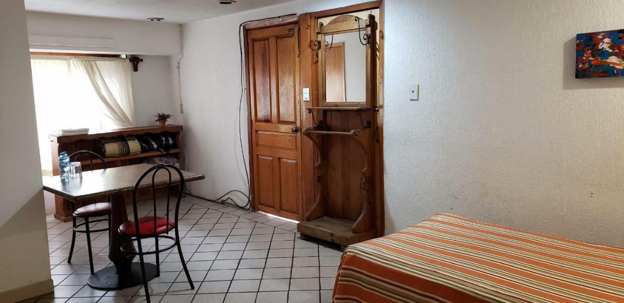 Anys Hostal 2* Mexico City